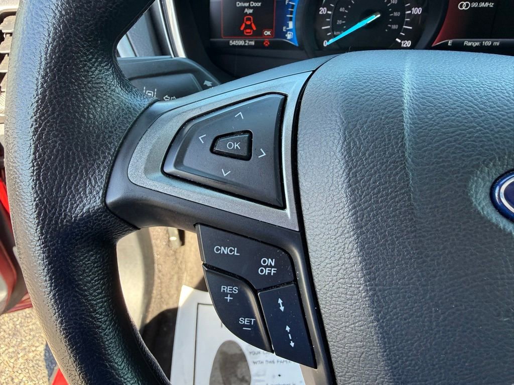 Used 2019 Ford Fusion SE FWD image 12