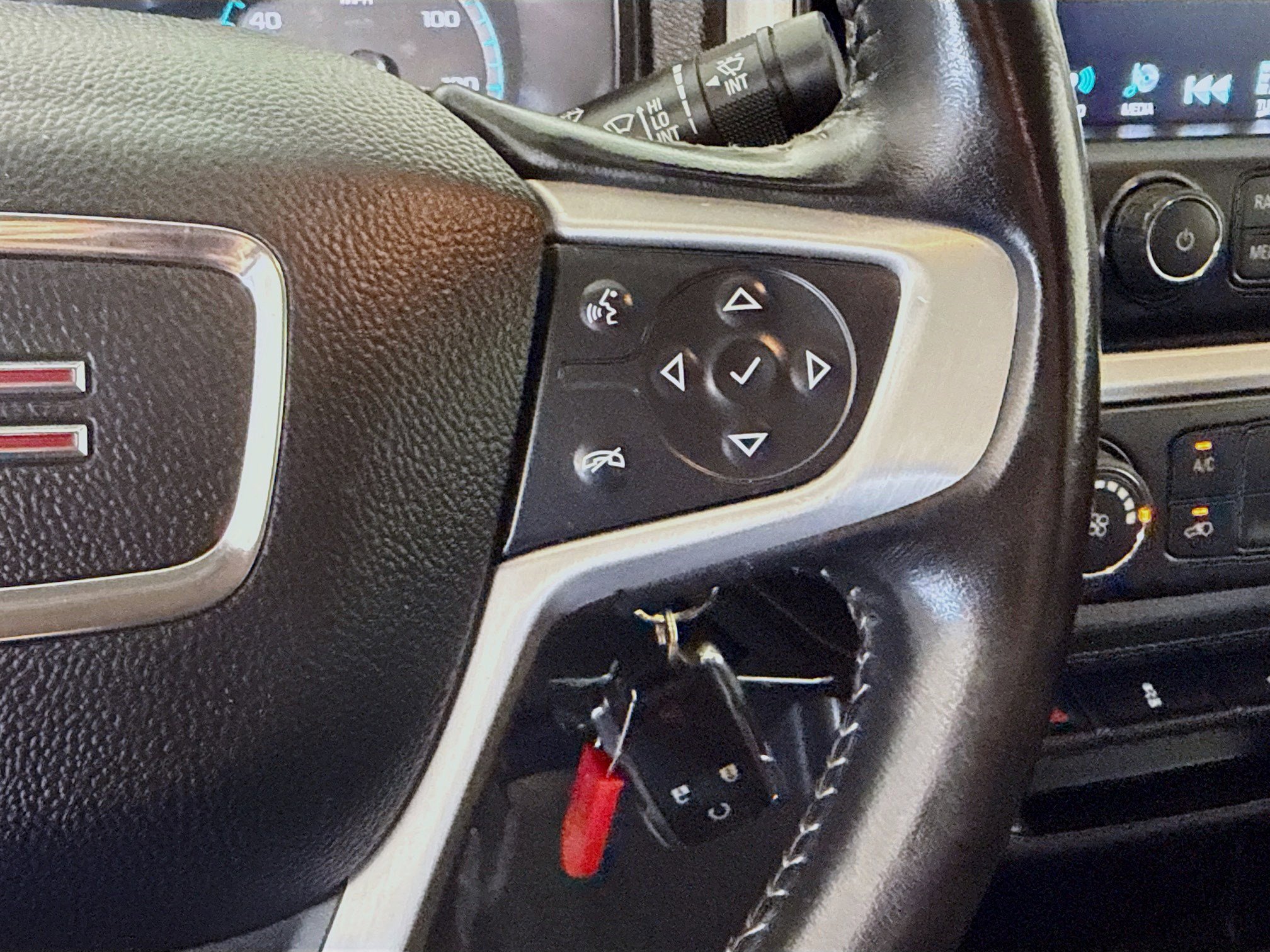 Used 2018 GMC Canyon SLE w/ Trailering Package image 15