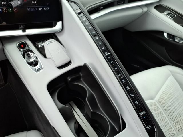 Used 2023 Chevrolet Corvette Stingray Premium Cpe w/ Z51 Performance Package RWD image 6