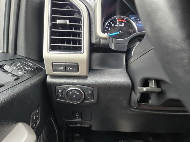 Used 2020 Ford F350 Lariat w/ Chrome Package AWD/4WD image 22