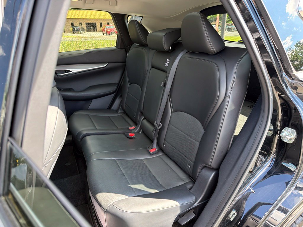 Used 2023 INFINITI QX50 Luxe AWD/4WD image 21