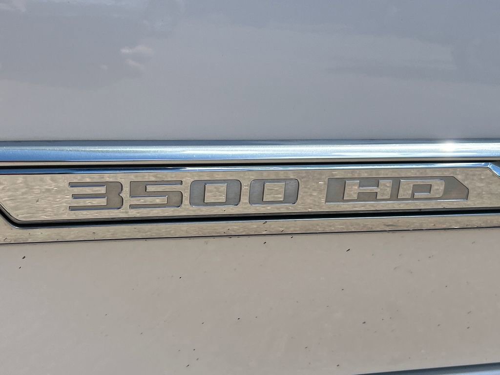 Used 2024 Chevrolet Silverado 3500 High Country w/ High Country Premium Package image 24