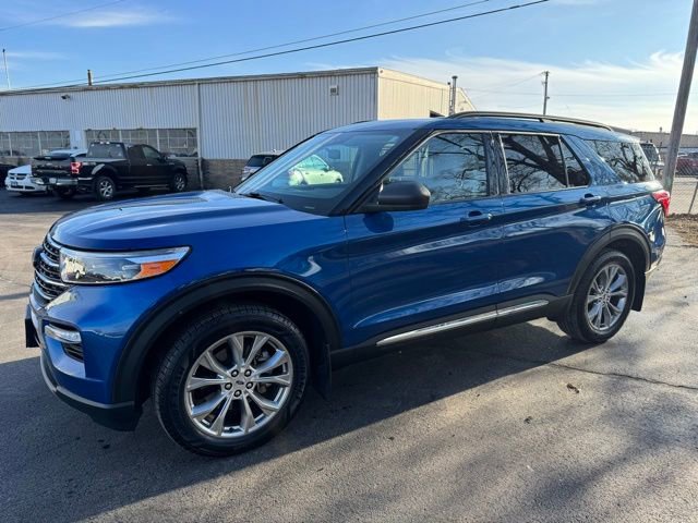 Certified 2022 Ford Explorer XLT w/ Equipment Group 202A image 2
