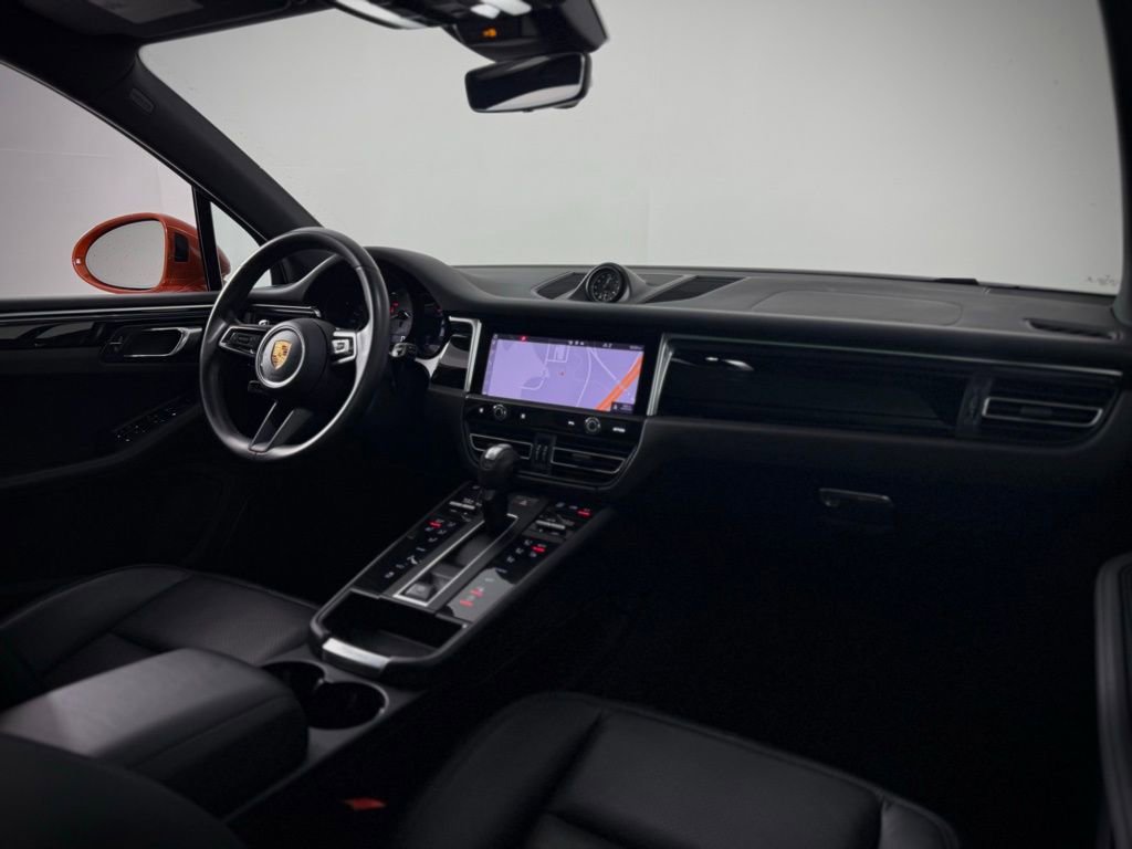 Certified 2022 Porsche Macan S AWD/4WD image 21