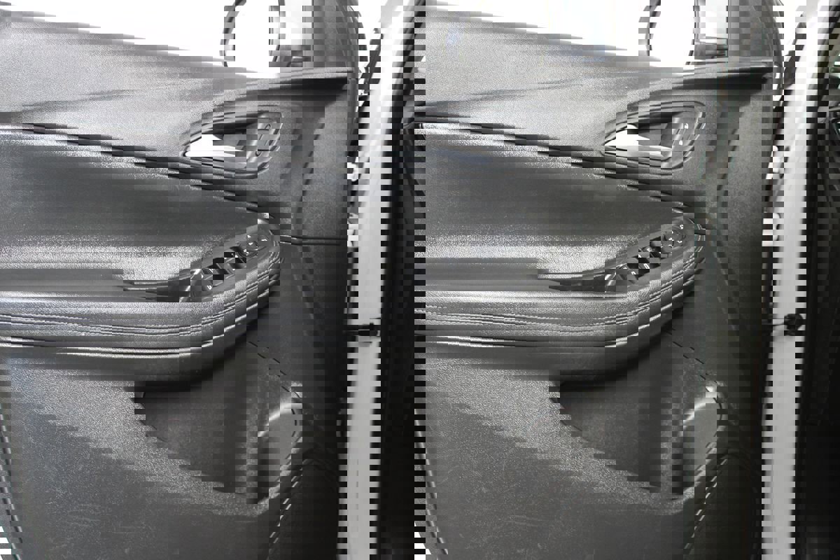 Used 2021 Buick Encore GX Select image 7