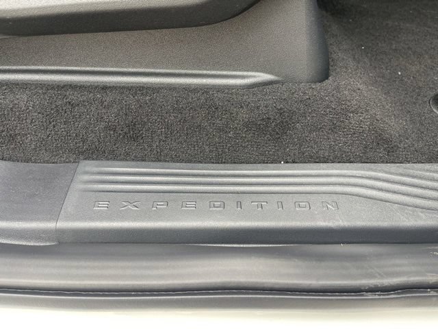 New 2025 Ford Expedition Max Platinum w/ Stealth Performance Package AWD/4WD image 48