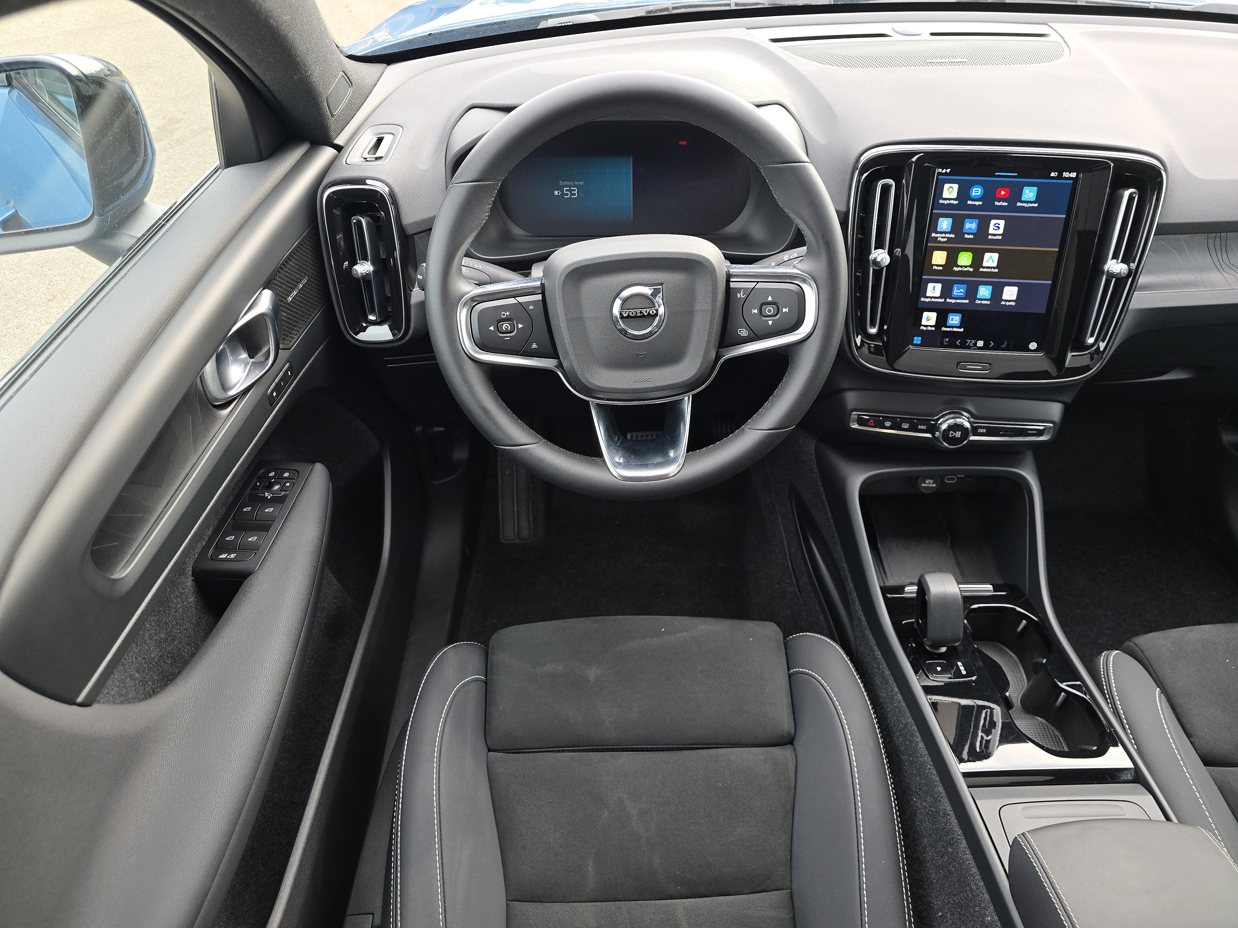 Used 2023 Volvo C40 P8 Recharge Ultimate image 20