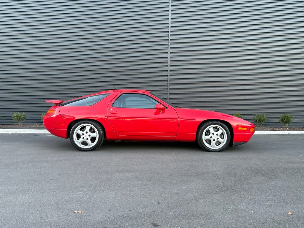 Used 1994 Porsche 928 GTS RWD image 2