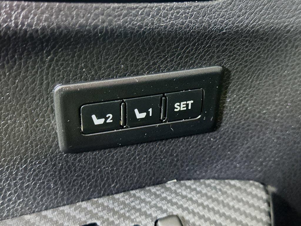 Used 2015 Toyota RAV4 Limited FWD image 21