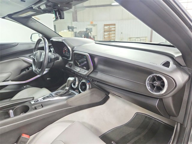 Used 2018 Chevrolet Camaro SS image 38