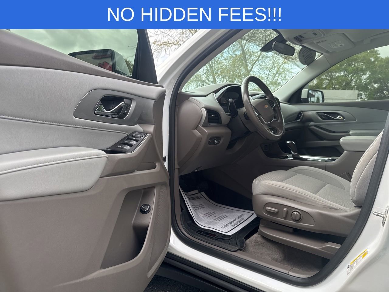 Used 2020 Chevrolet Traverse LT image 21