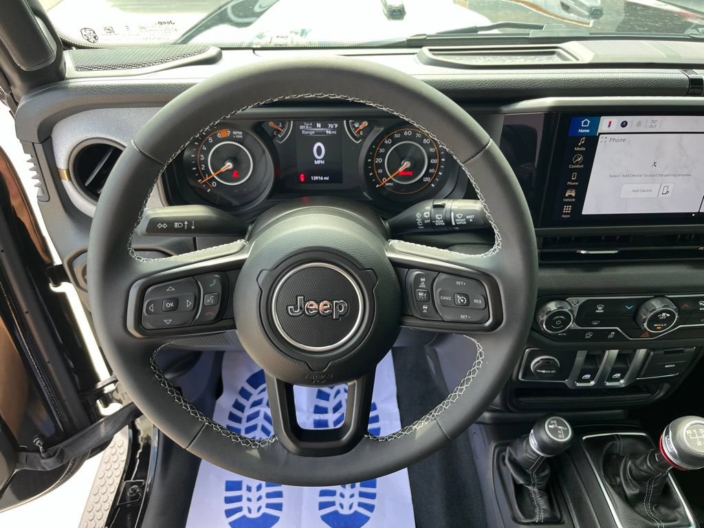 Used 2025 Jeep Wrangler Sport AWD/4WD image 10