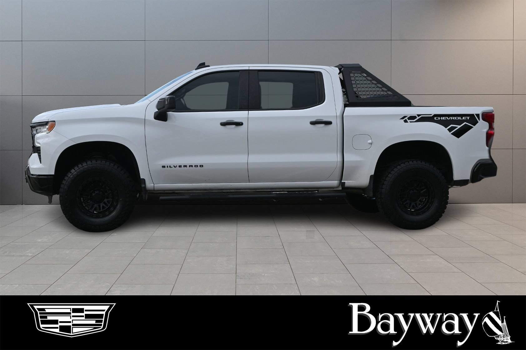 Used 2025 Chevrolet Silverado 1500 LT AWD/4WD image 5