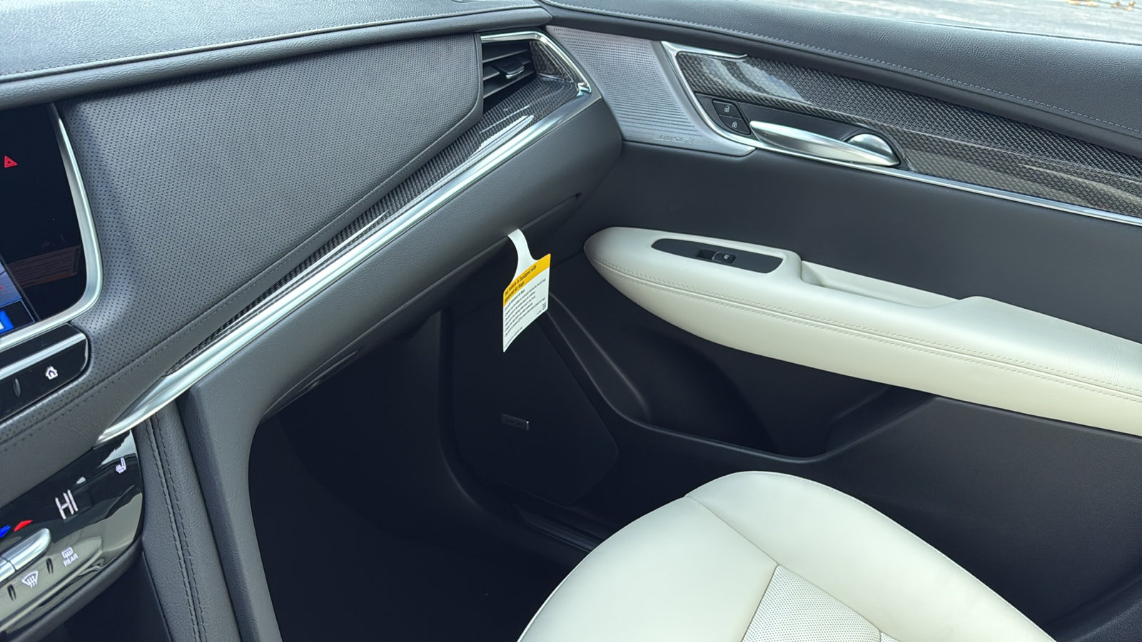 New 2025 Cadillac XT5 Sportv w/ Technology Package image 25