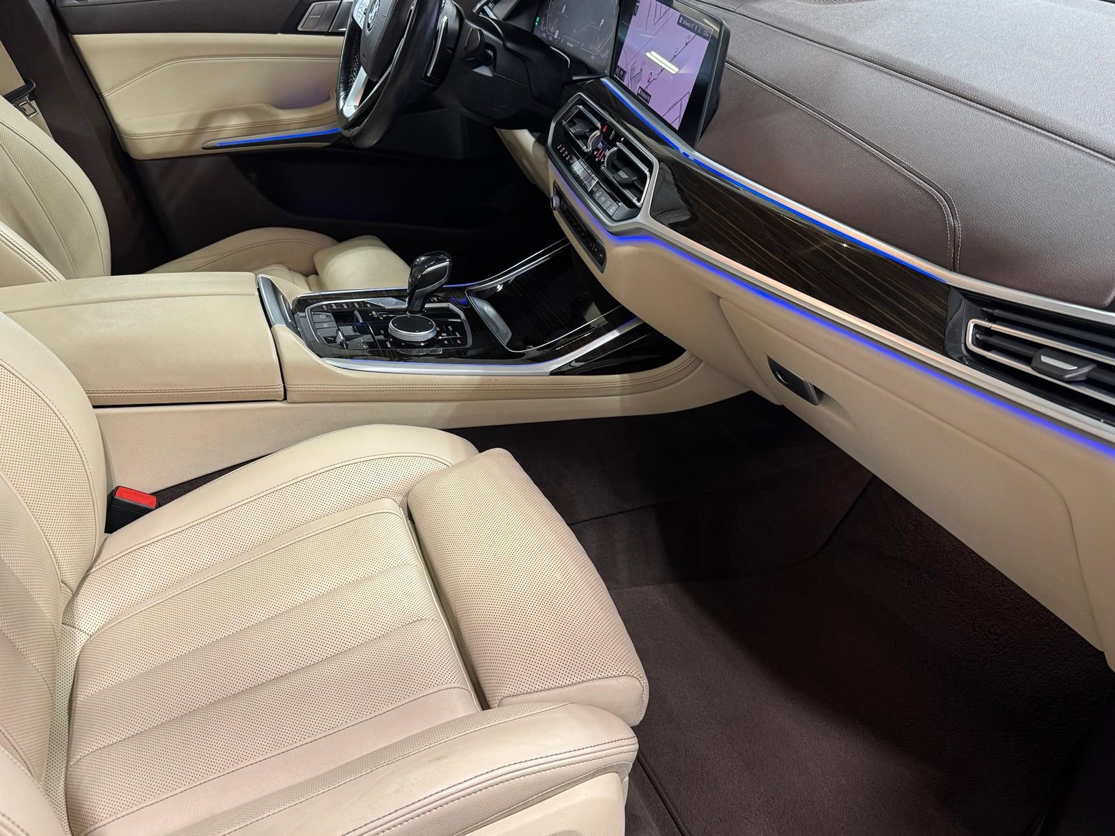 Used 2019 BMW X7 xDrive50i w/ Dynamic Handling Package AWD/4WD image 60