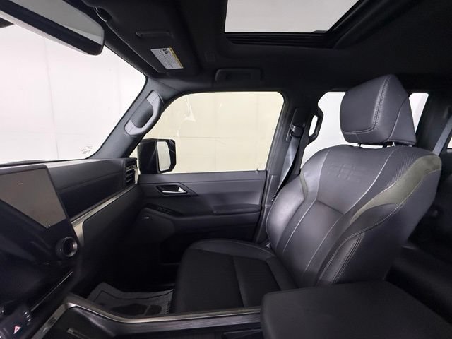 Used 2024 Lexus GX 550 AWD/4WD image 18