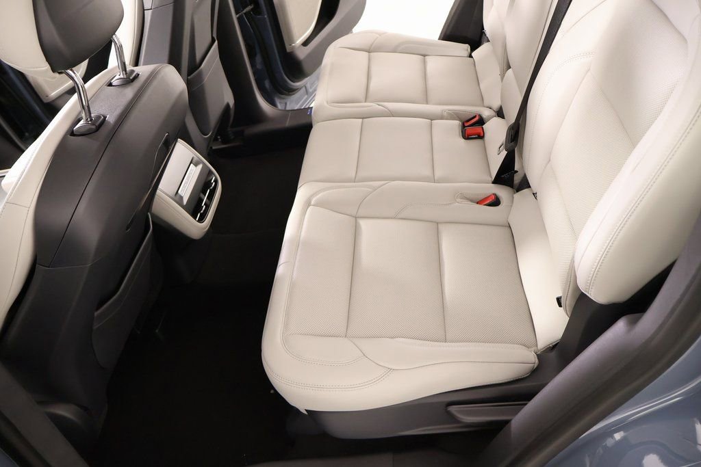 New 2026 Lincoln Nautilus Premier image 12