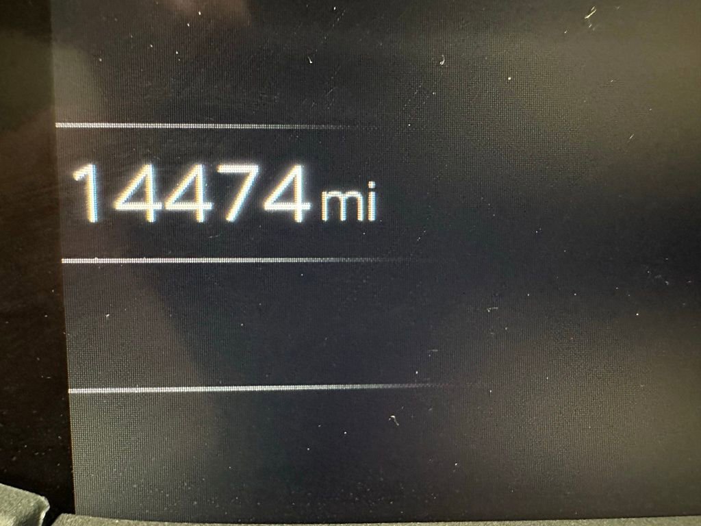 Used 2025 Toyota Prius LE FWD image 24