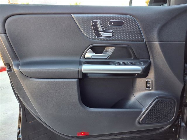 Used 2025 Mercedes-Benz GLA 250 4MATIC image 13