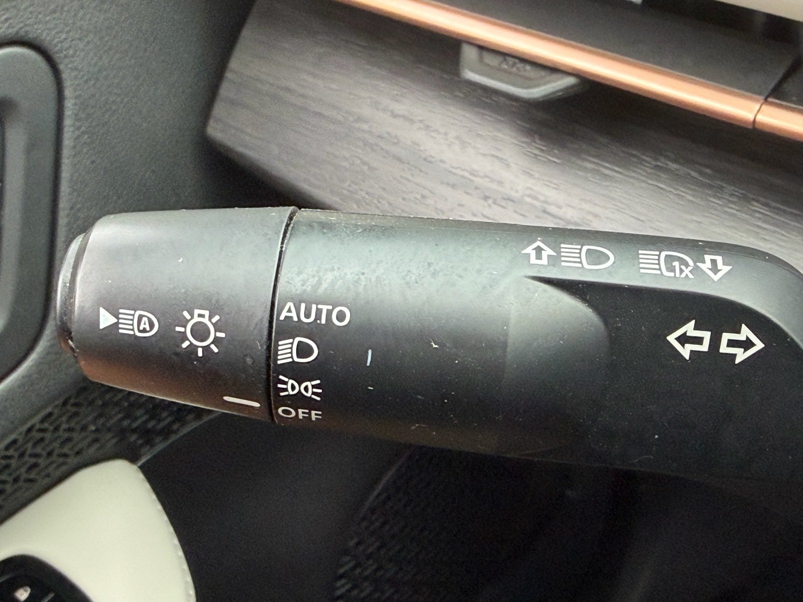 Certified 2025 Nissan Ariya AWD image 30