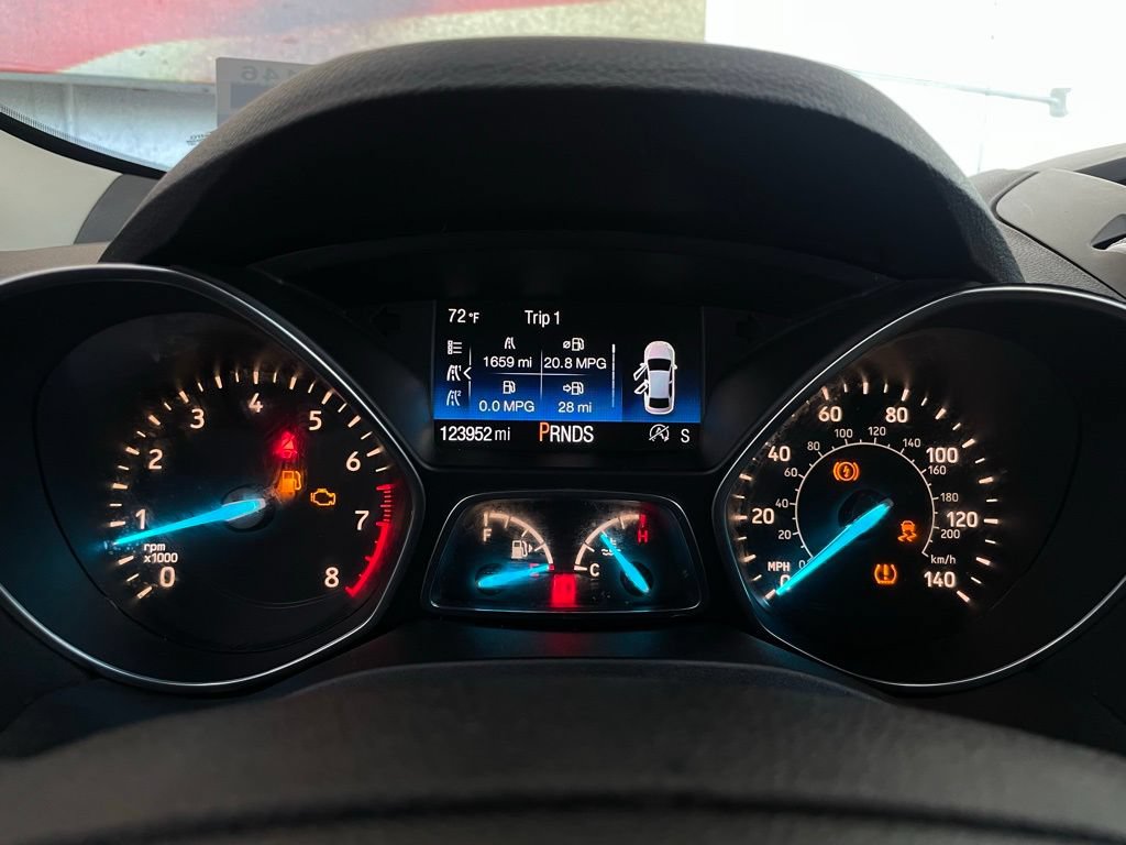 Used 2017 Ford Escape SE AWD/4WD image 28