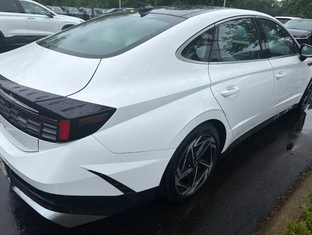 Used 2025 Hyundai Sonata SEL FWD image 13