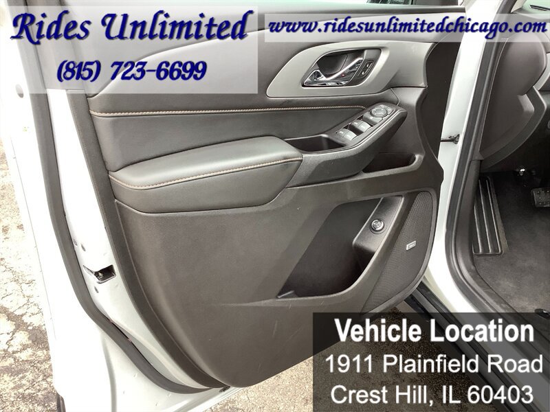 Used 2019 Chevrolet Traverse LT w/ LT Premium Package AWD/4WD image 13