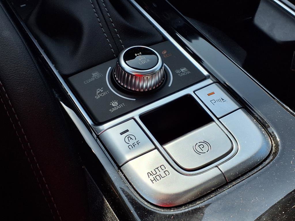 Used 2024 Kia Telluride EX w/ EX Captain's Chair Package image 14