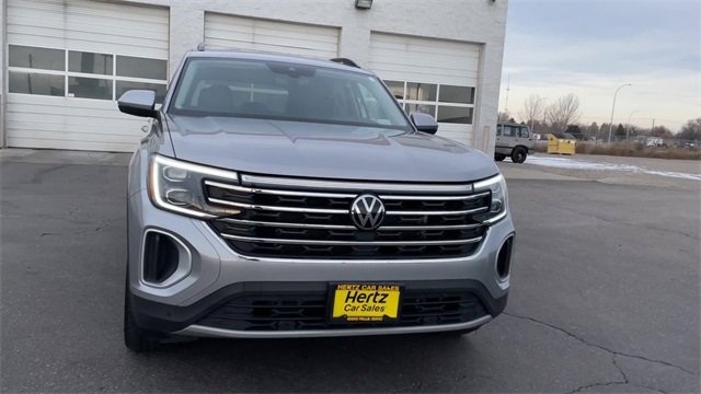 Used 2025 Volkswagen Atlas SE image 4