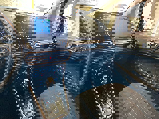 Used 2019 Ford EcoSport SE w/ SE Convenience Package image 13