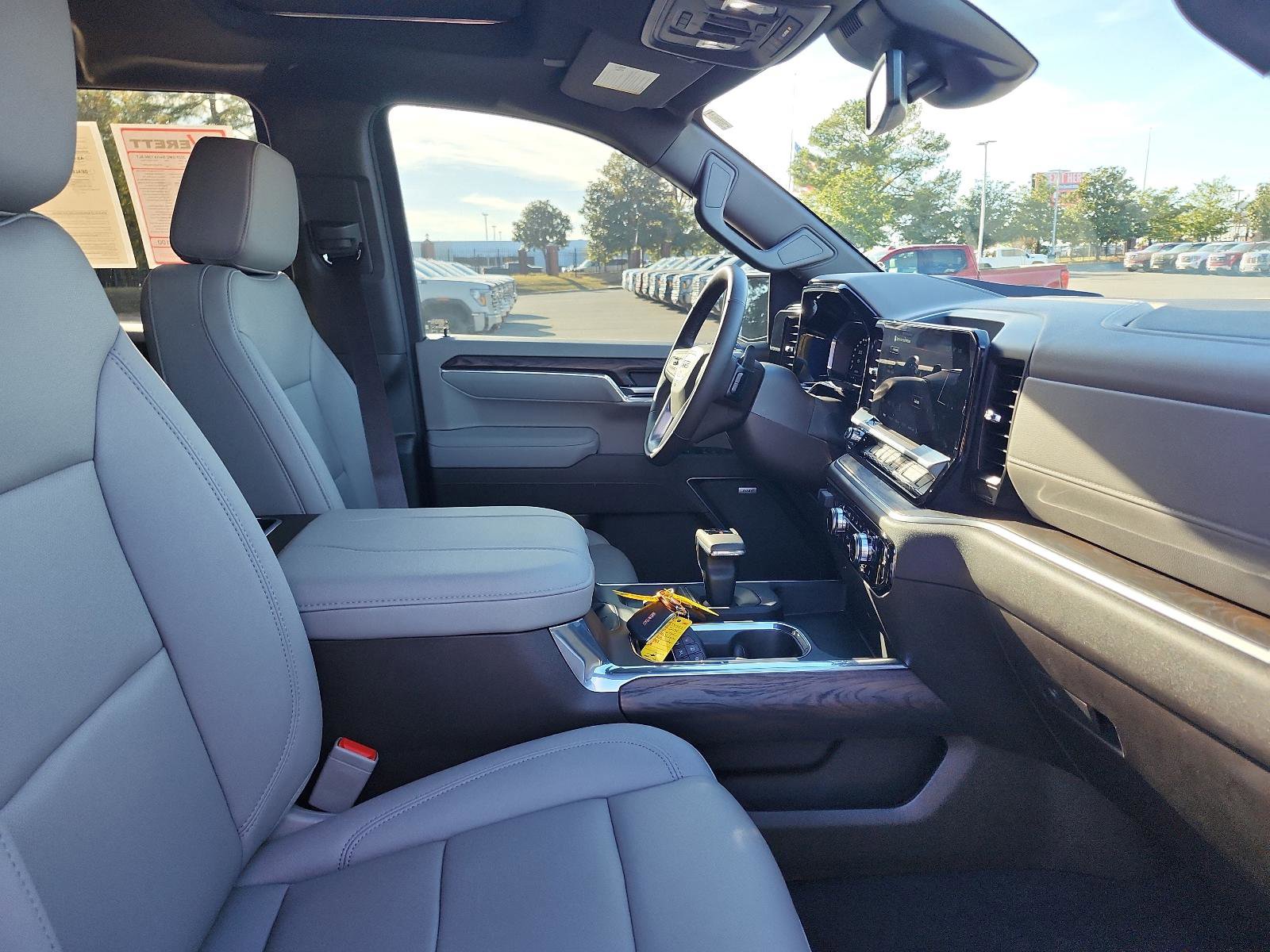 Certified 2025 GMC Sierra 1500 SLT w/ SLT Premium Package image 10