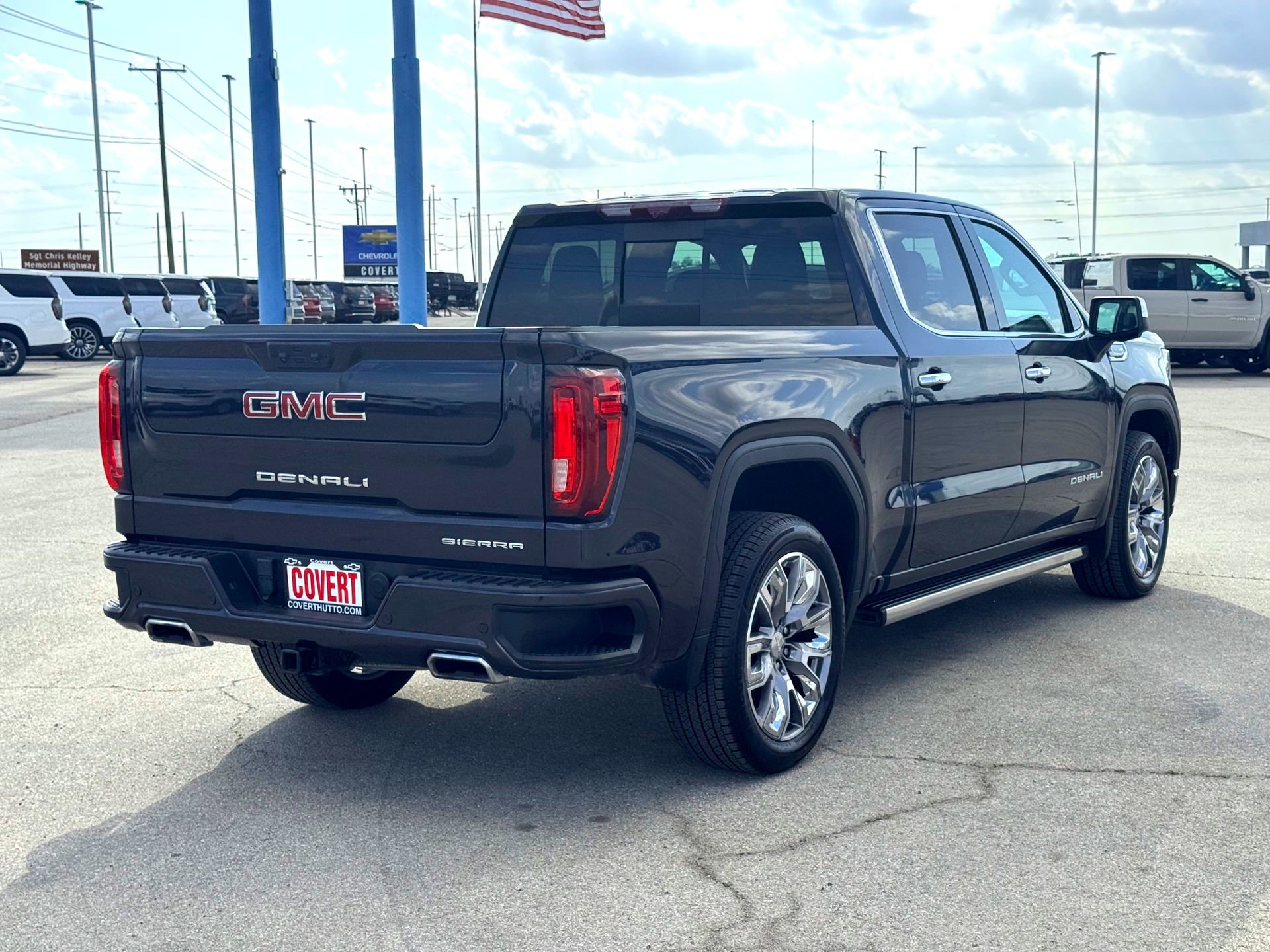 Used 2024 GMC Sierra 1500 Denali w/ Denali Reserve Package AWD/4WD image 7