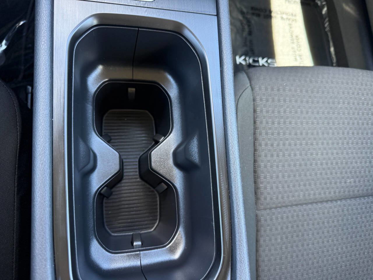 Used 2025 Nissan Kicks S image 41