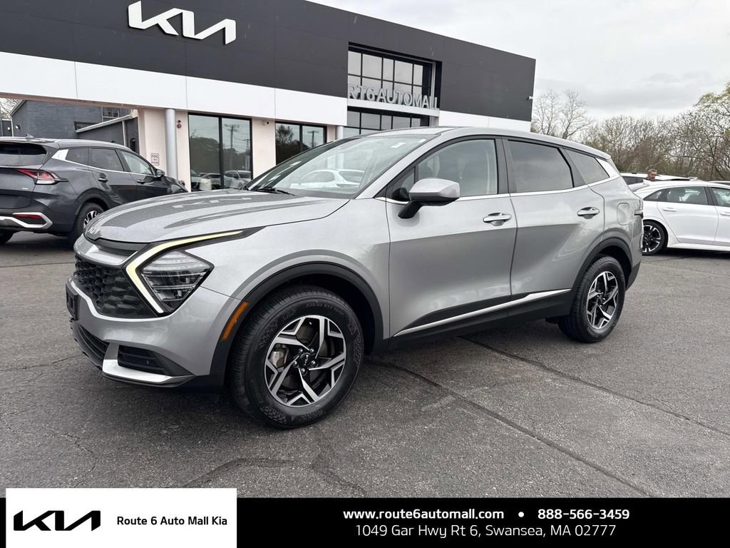 Used 2025 Kia Sportage LX AWD/4WD image 1