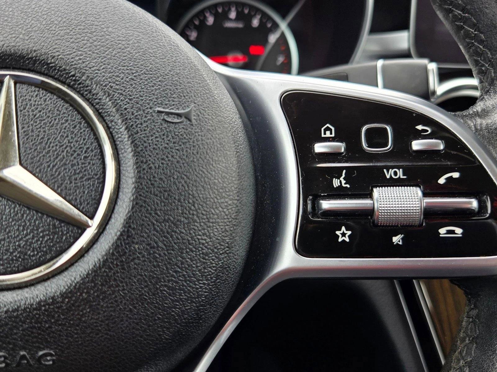 Used 2019 Mercedes-Benz C 300 Sedan image 15