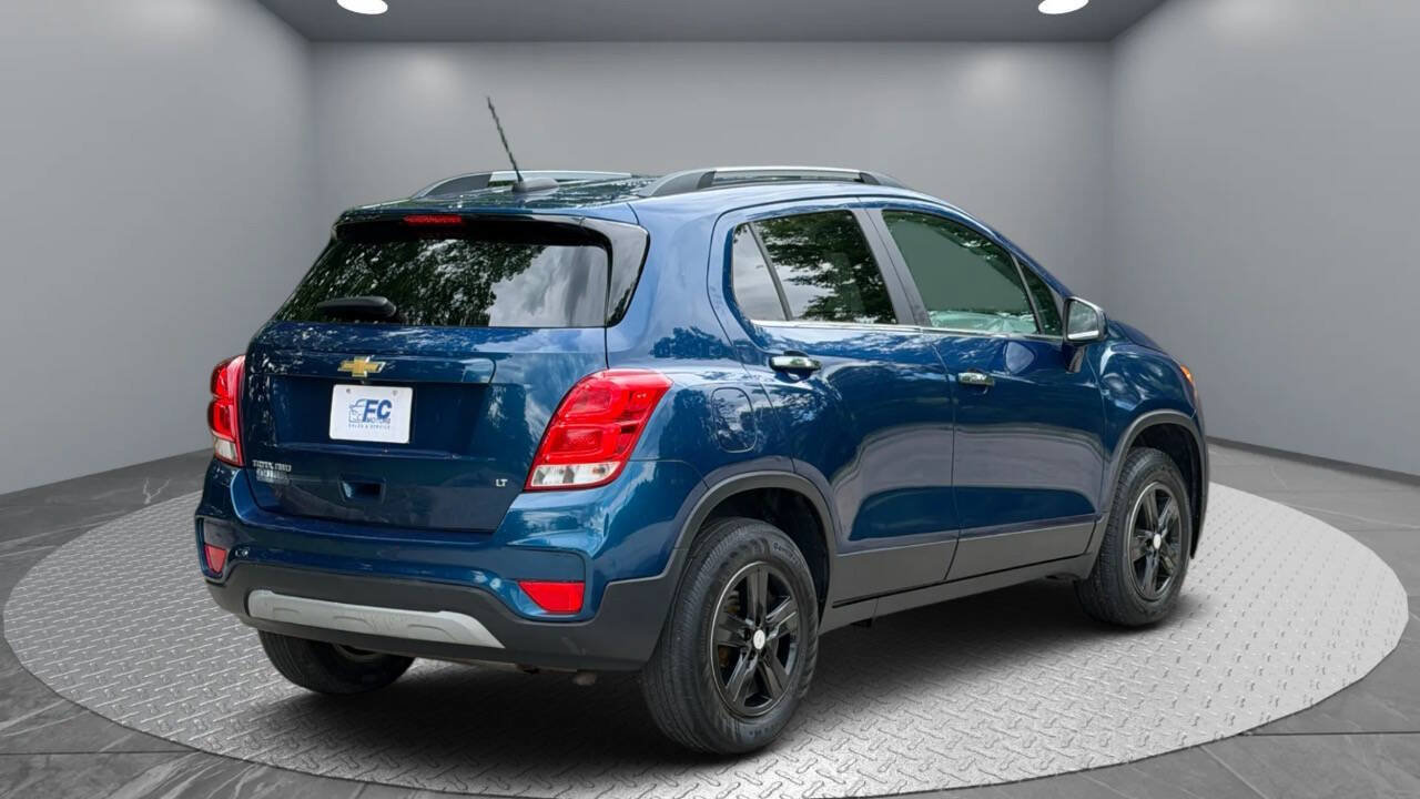 Used 2020 Chevrolet Trax LT w/ LT Convenience Package AWD/4WD image 6