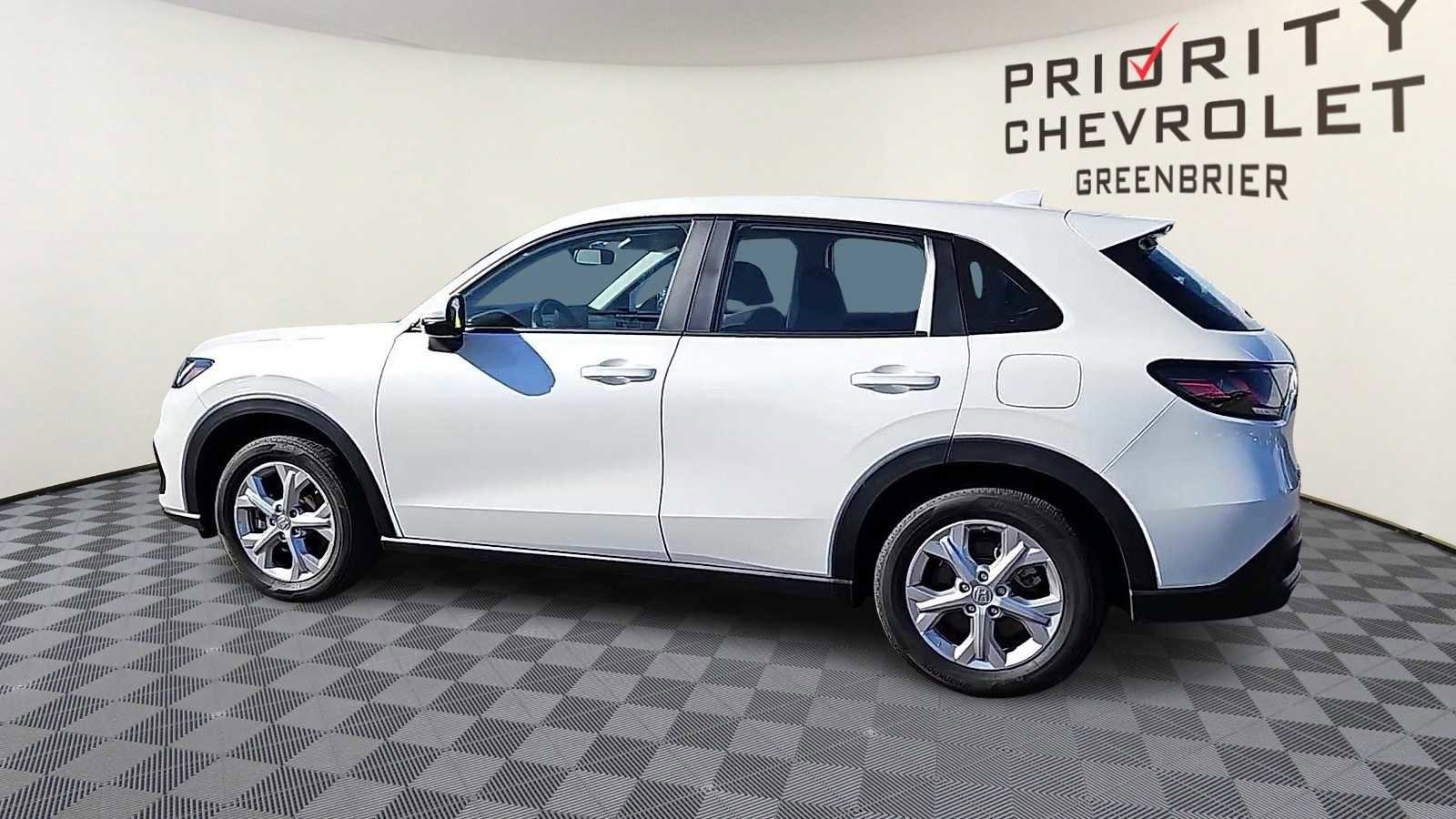 Used 2025 Honda HR-V LX image 6