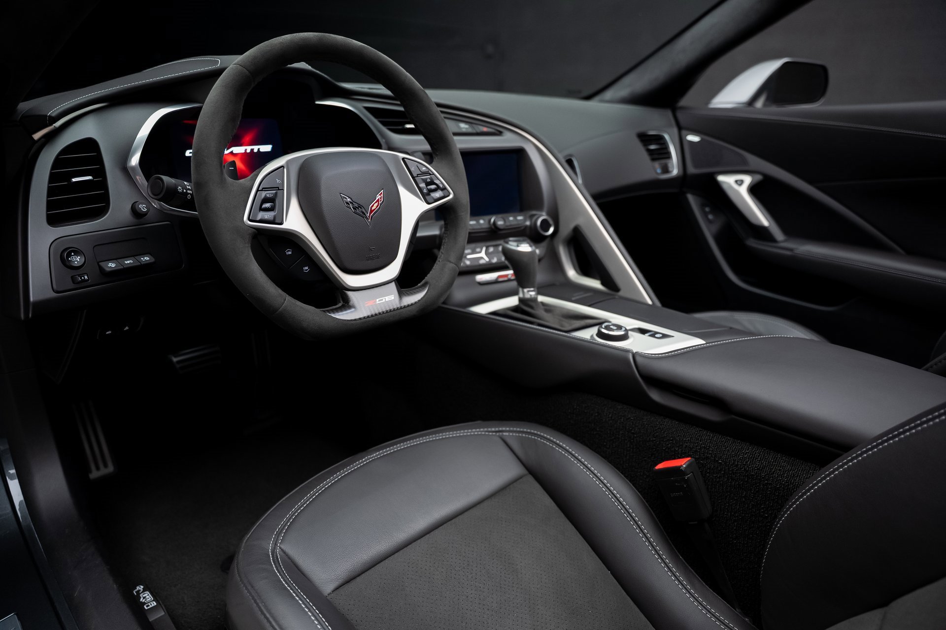 Used 2017 Chevrolet Corvette Z06 image 2