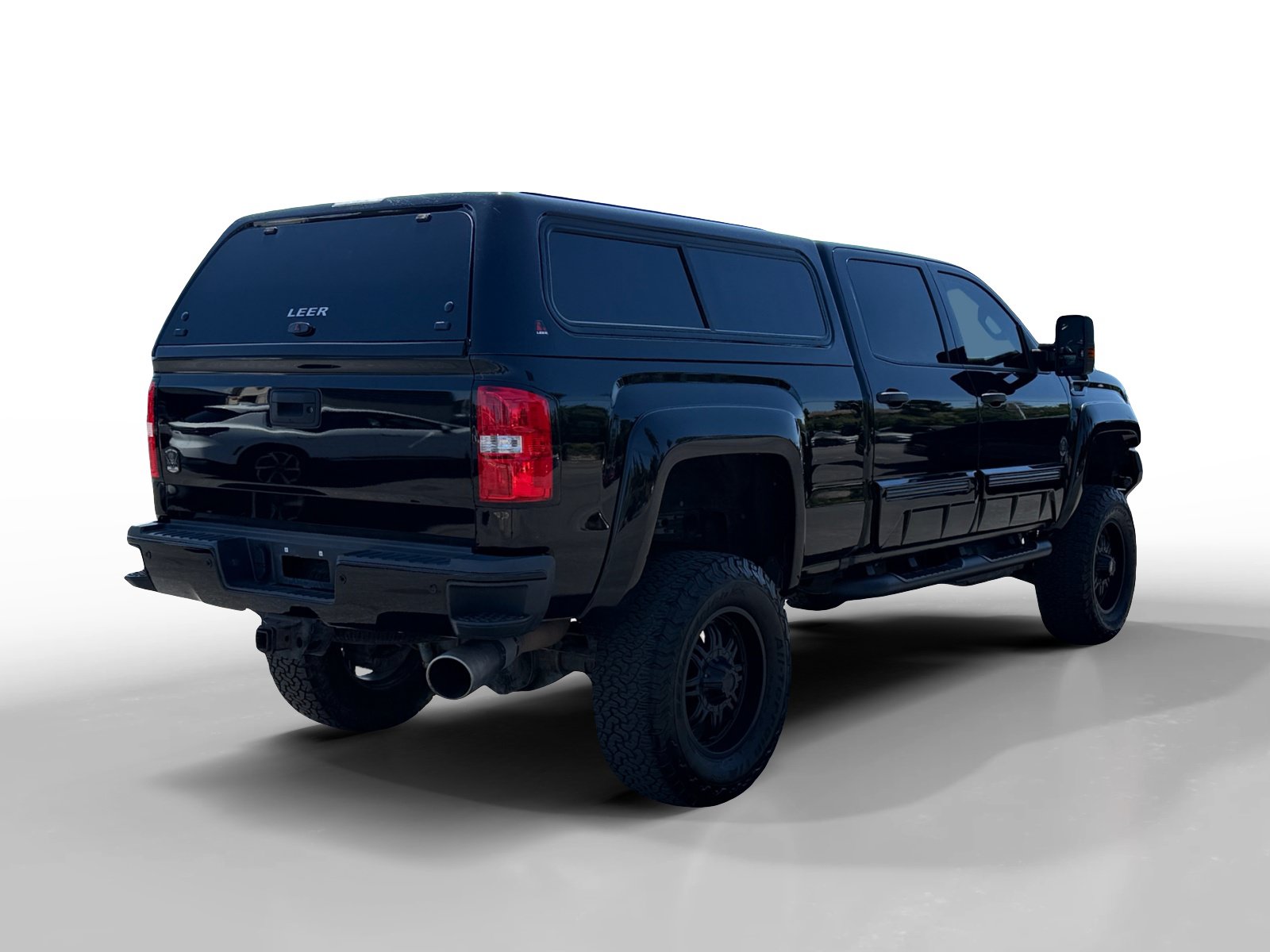 Used 2018 GMC Sierra 2500 Denali w/ Duramax Plus Package AWD/4WD image 5