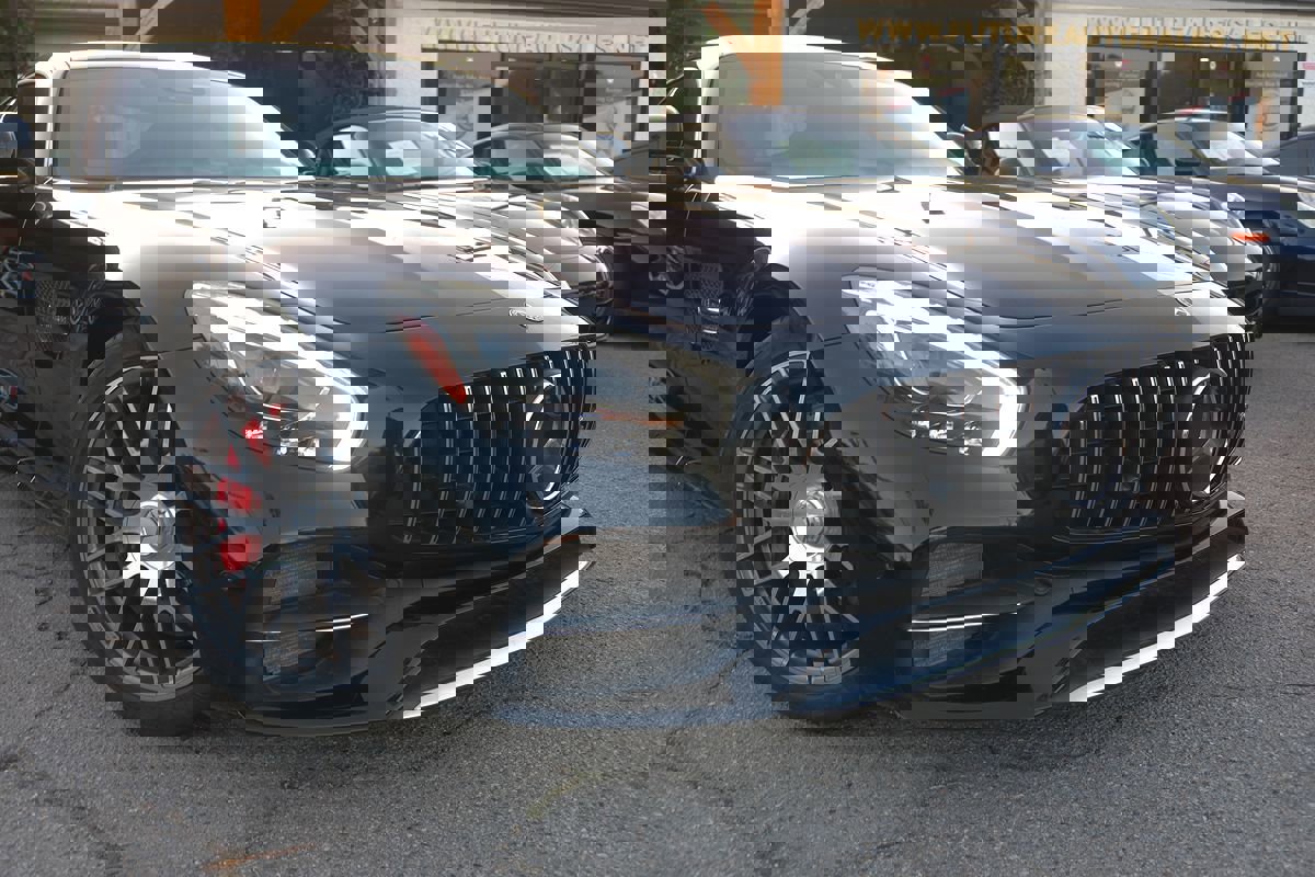 Used 2018 Mercedes-Benz AMG GT C image 7