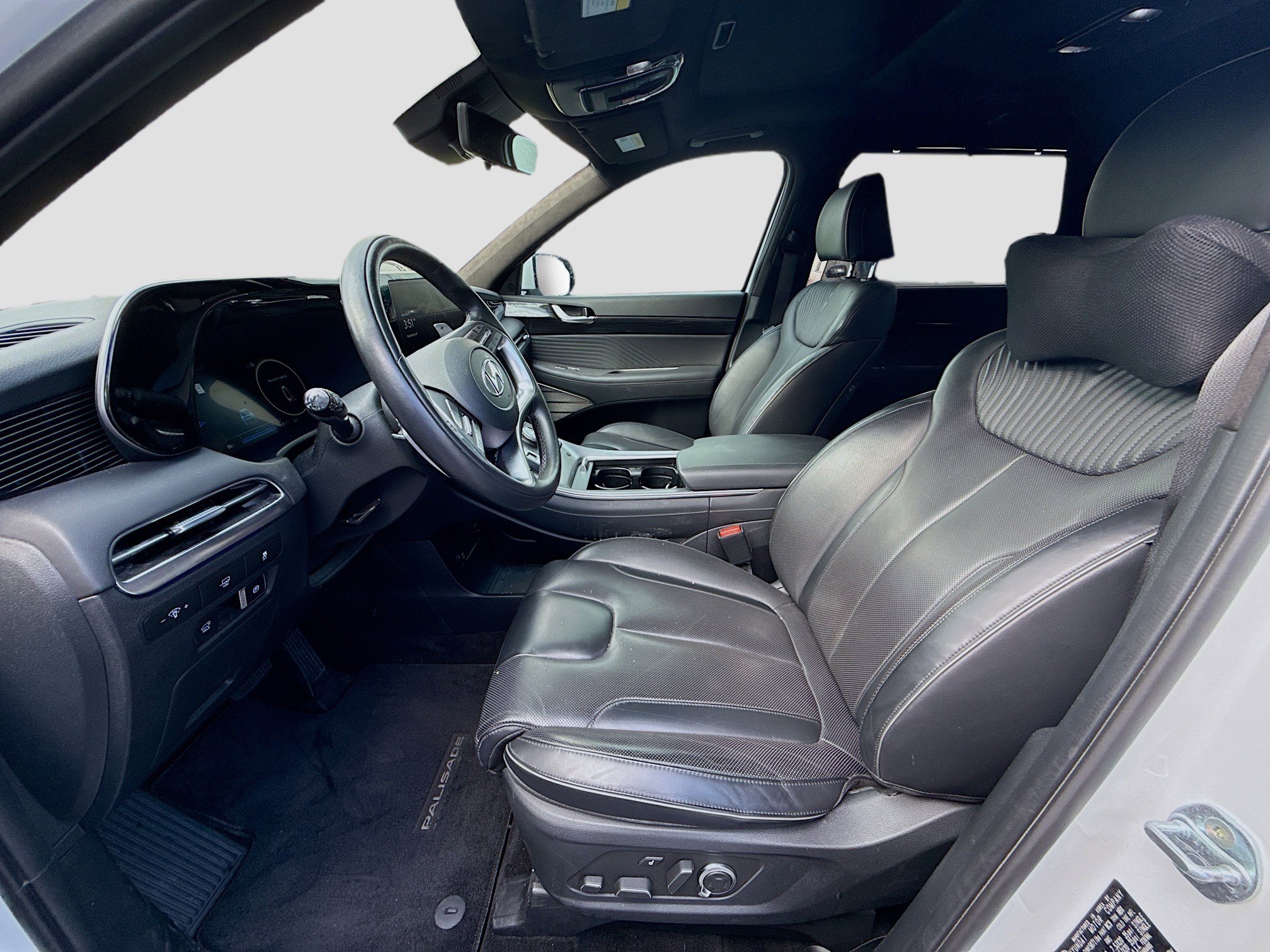 Used 2023 Hyundai Palisade Calligraphy image 18