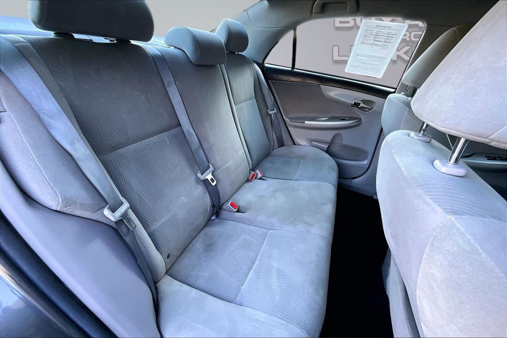 Used 2013 Toyota Corolla LE FWD image 24