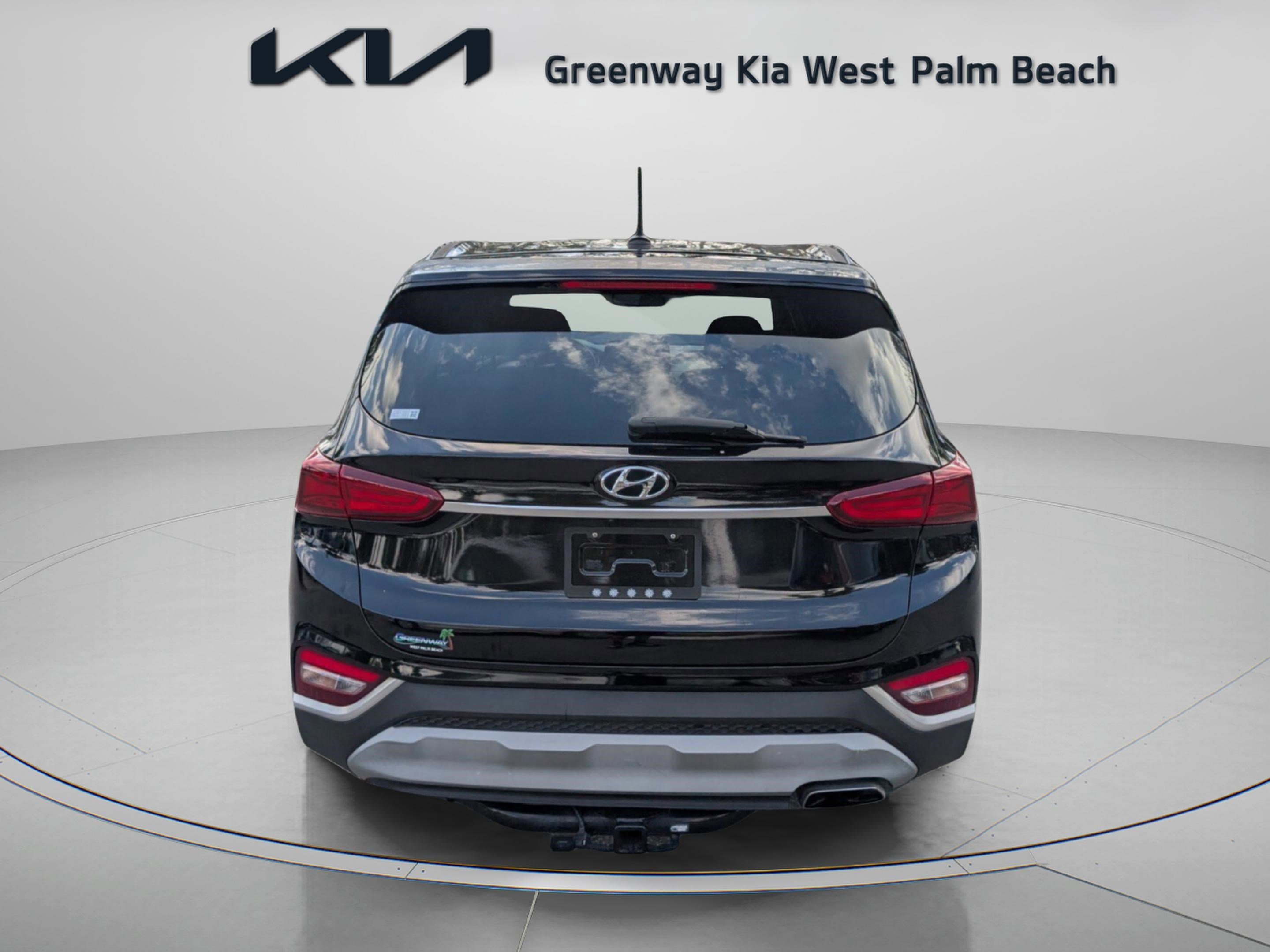 Used 2020 Hyundai Santa Fe SE image 6