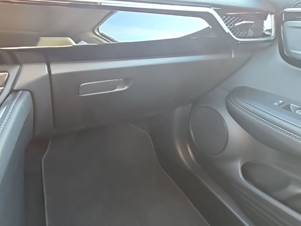 Certified 2025 Acura ADX FWD image 20