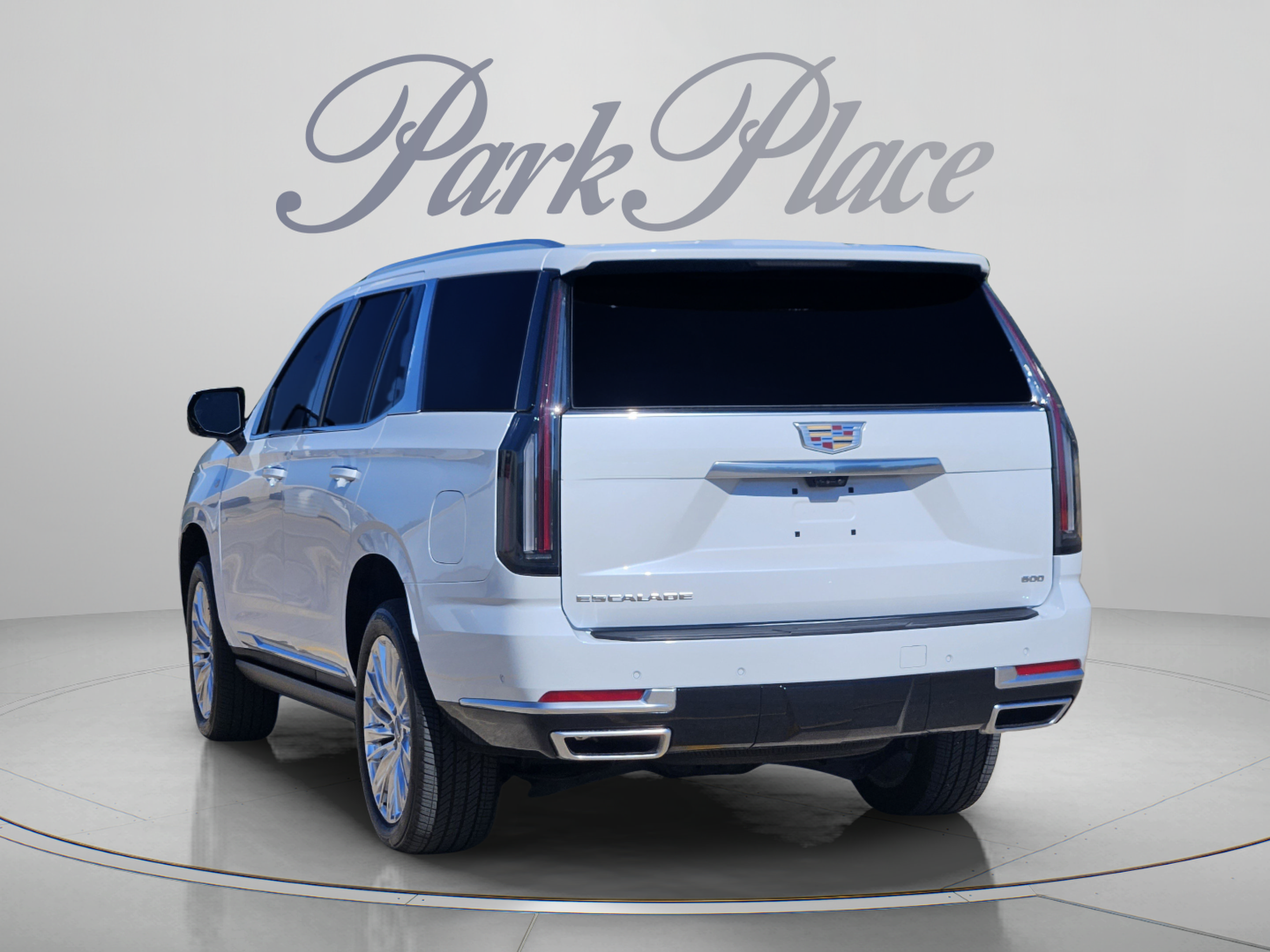 Used 2026 Cadillac Escalade Luxury w/ Touring Package RWD image 3