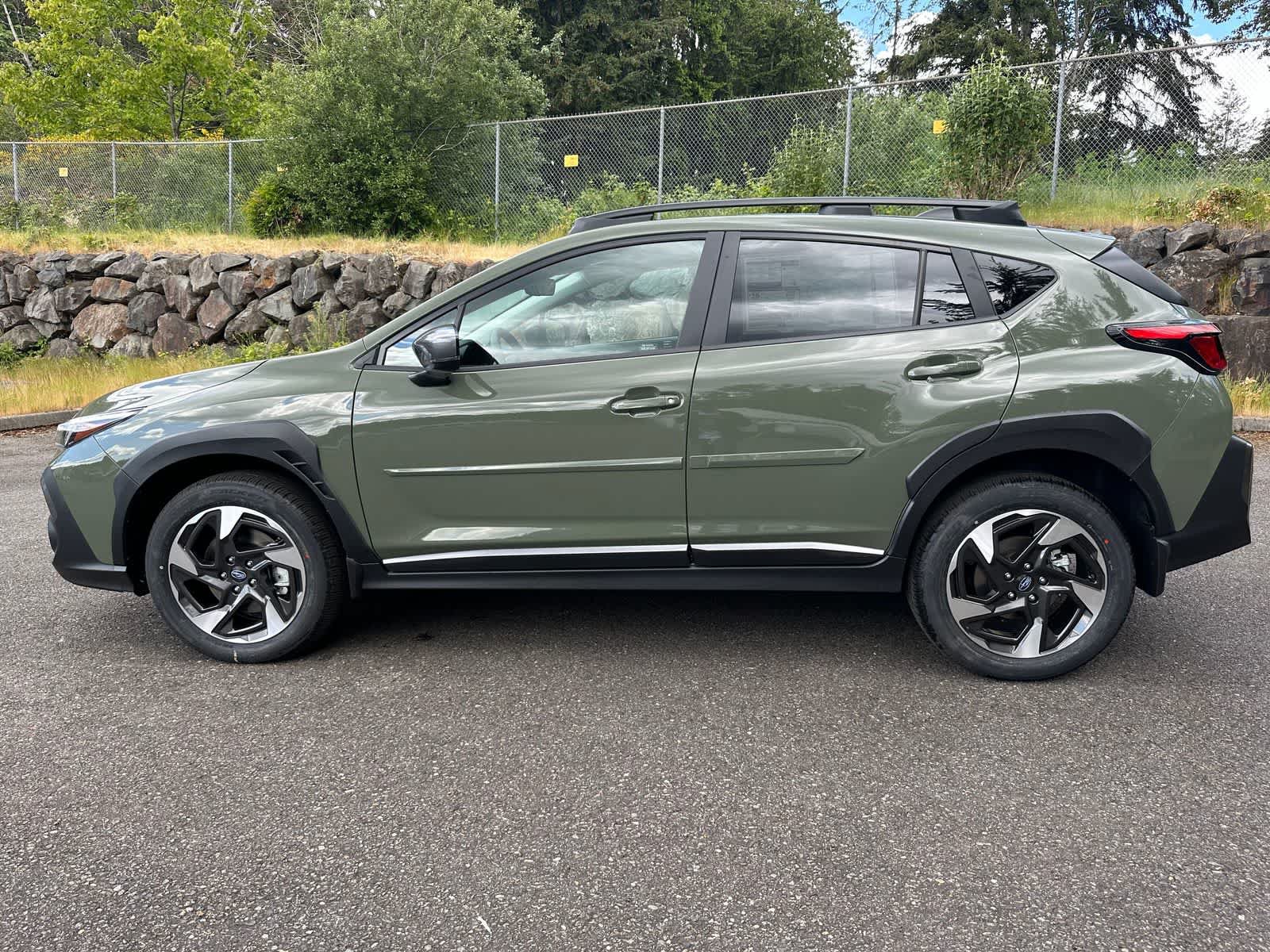 Certified 2025 Subaru Crosstrek 2.5i Limited w/ Crosstrek Mirror Package AWD/4WD image 2