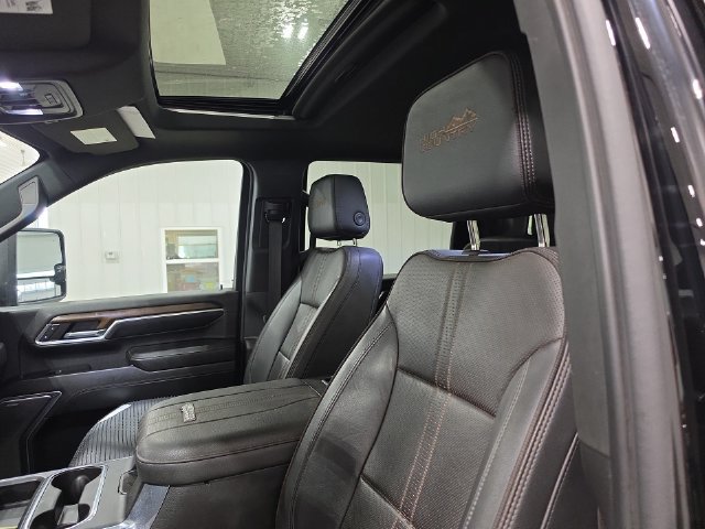 Used 2024 Chevrolet Silverado 3500 High Country w/ High Country Premium Package AWD/4WD image 16
