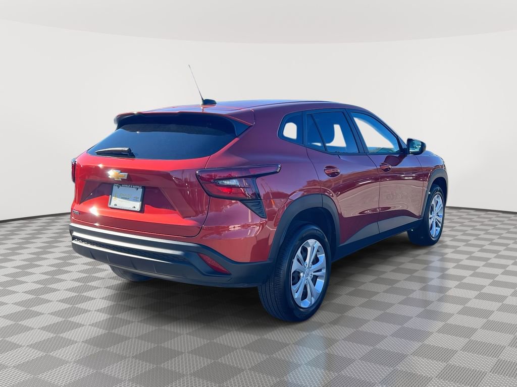 Used 2024 Chevrolet Trax LS FWD image 5