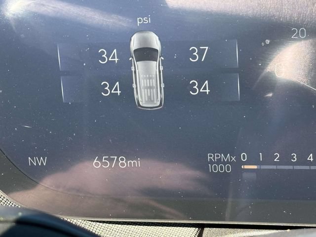 Used 2025 Buick Enclave Sport Touring w/ Trailering Package, 5000 lbs. AWD/4WD image 24