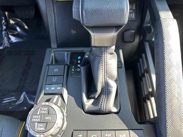 Used 2025 Toyota 4Runner Trailhunter image 30